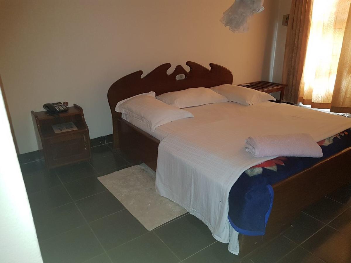 Hotel Centre D' Accueil Joli Reve Kisangani Exterior foto